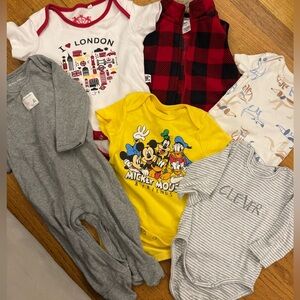 Lot of Baby Onesies and Vest 3-6months GUC